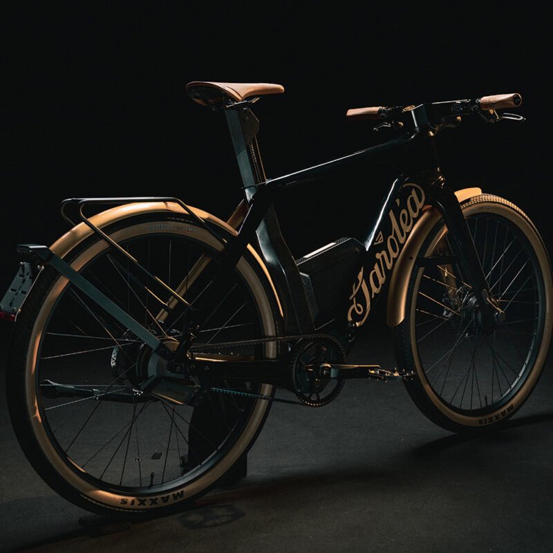 O icônico fabricante de motocicletas belgas Saroléa lança premium e-bike le60 | thepack.news | O pacote