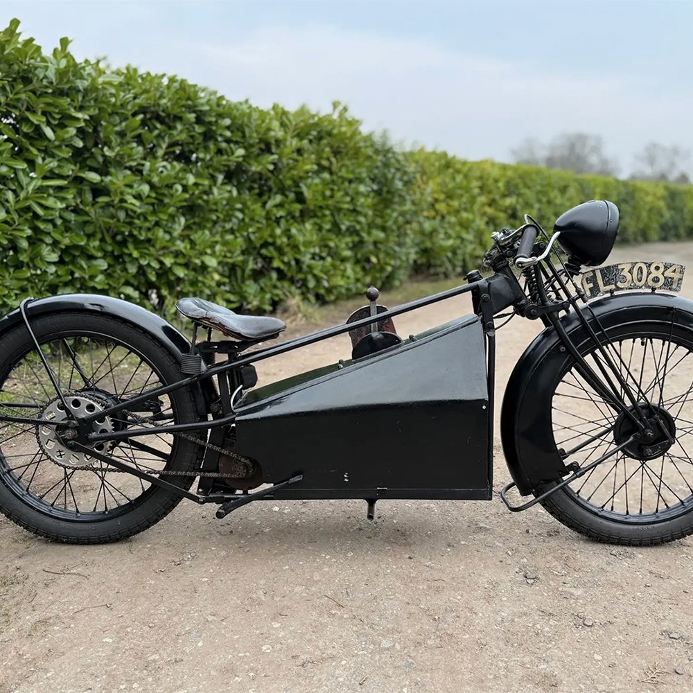 Originalmente construído em 1922 como uma bicicleta movida a gasolina, foi convertida para executar eletricidade em 1942 | thepack.news | O pacote