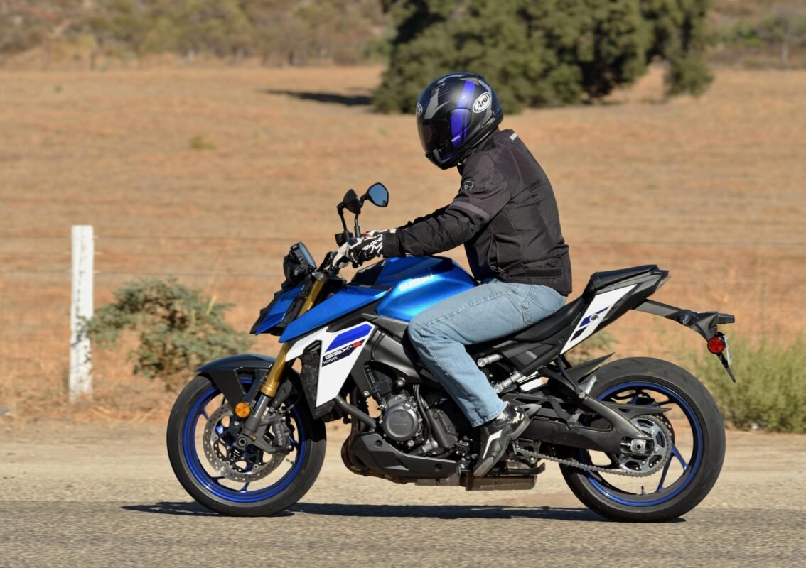 Revisão do MD Ride «Motorcycleaily.com - Notícias de motocicletas, editoriais, análises de produtos e análises de bicicleta