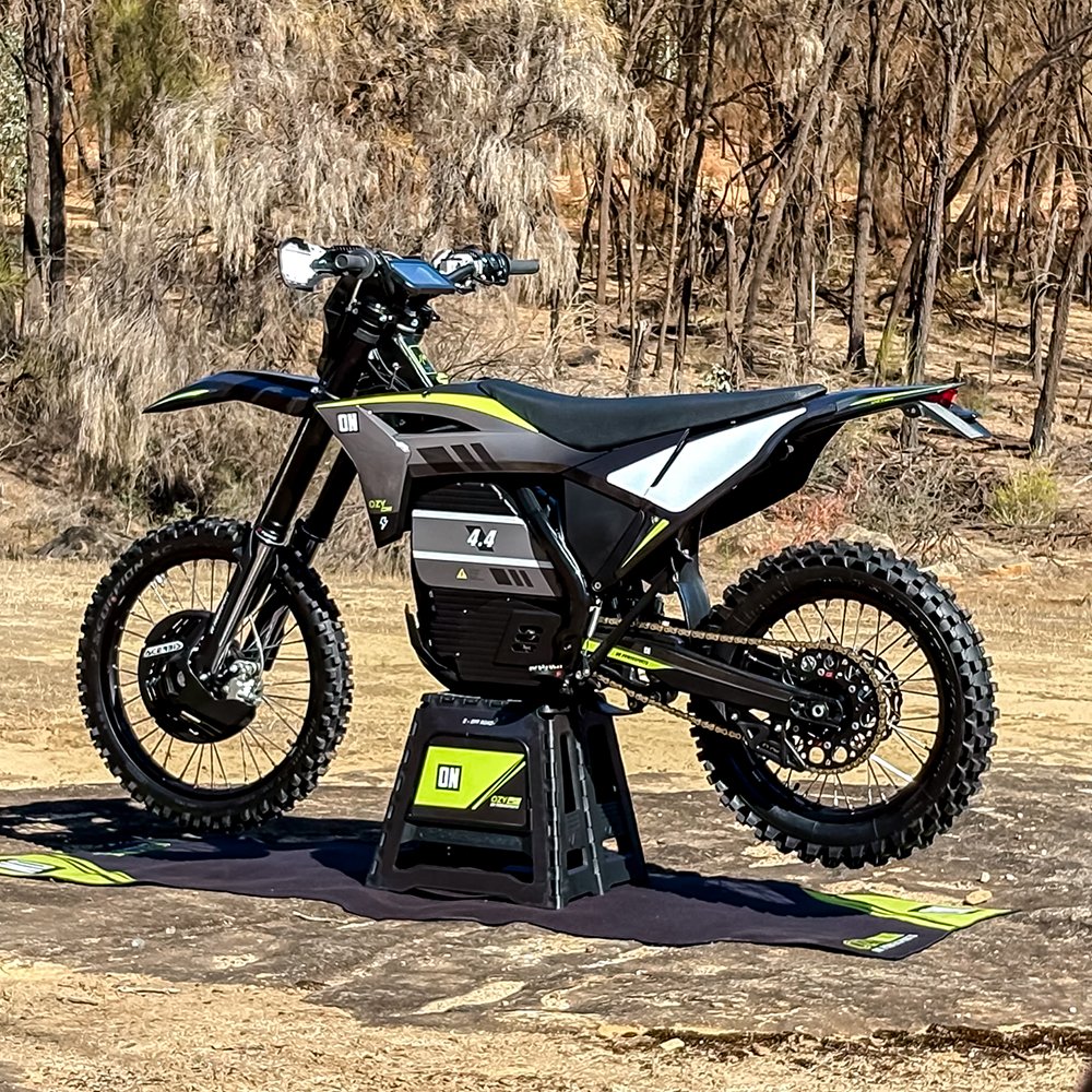 Em Powersports Ozy 30X Electric Enduro chegou | thepack.news | O pacote
