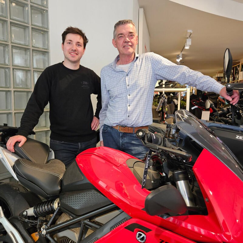 Uma colaboração transfronteiriça cobrando com as motos elétricas Nederland e a futura mobilidade Antuérpia | thepack.news | O pacote