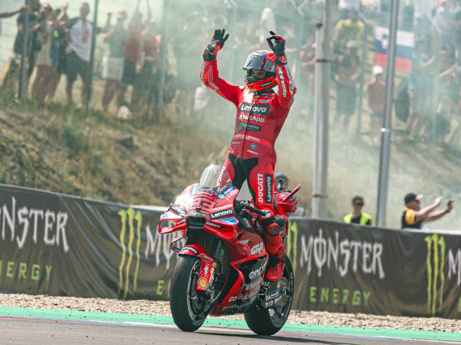 BRNO MotoGP Sprint e resultados completos da corrida «Motorcycleaily.com - Notícias de motocicletas, editoriais, análises de produtos e análises de bicicleta