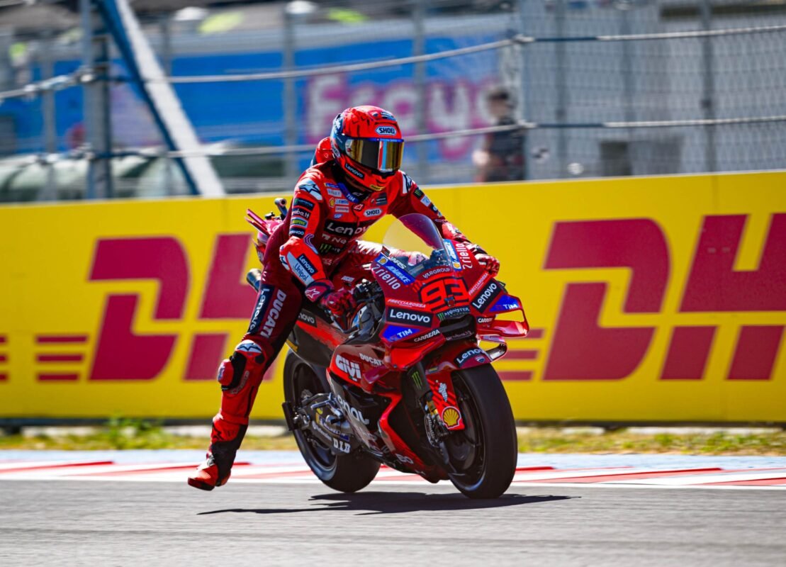 Resultados húngaros de sprint e raça completa «Motorcycleaily.com - Notícias de motocicletas, editoriais, análises de produtos e análises de bicicleta