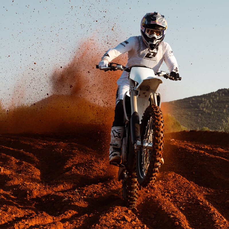 Stark Varg MX 1.2: Um futuro mais inteligente e mais nítido para o motocross elétrico | thepack.news | O pacote
