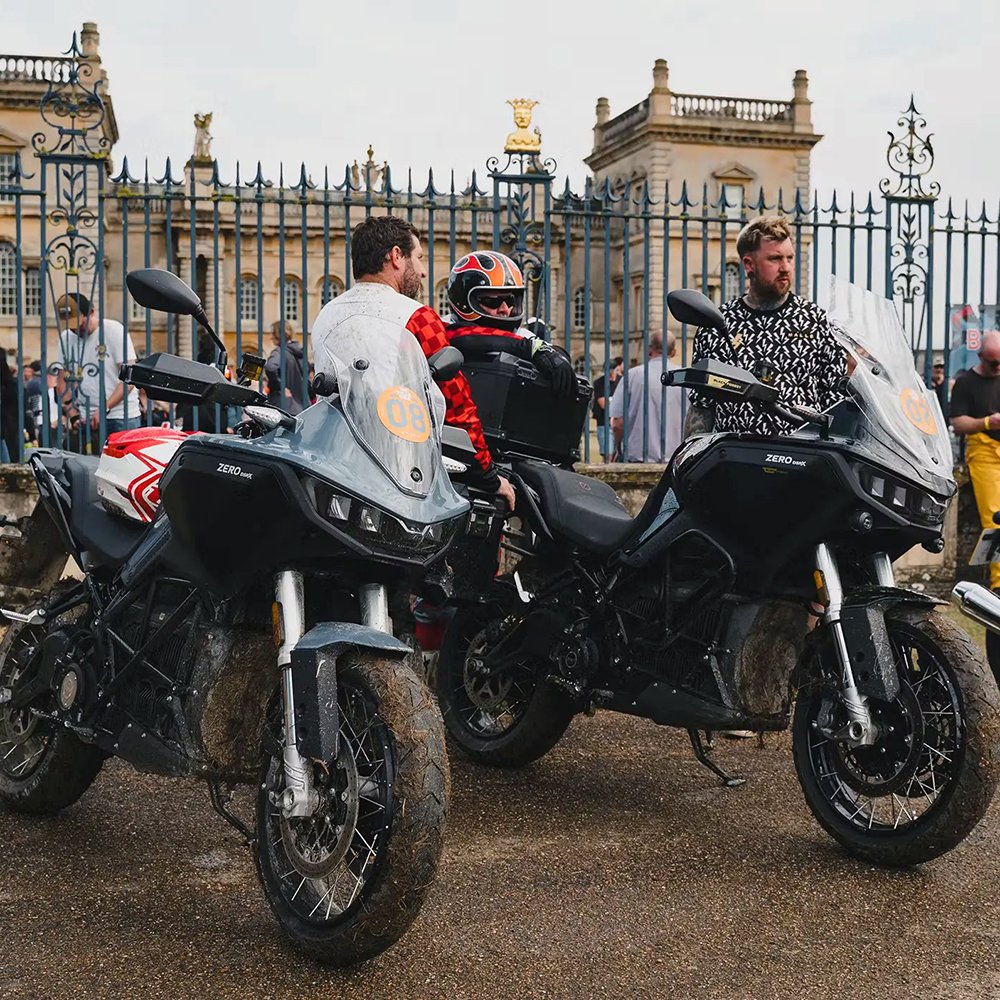 Zero Motorcycles Eletrifica a Malle Mile 2025 no Castelo Grimsthorpe - Thepack.News