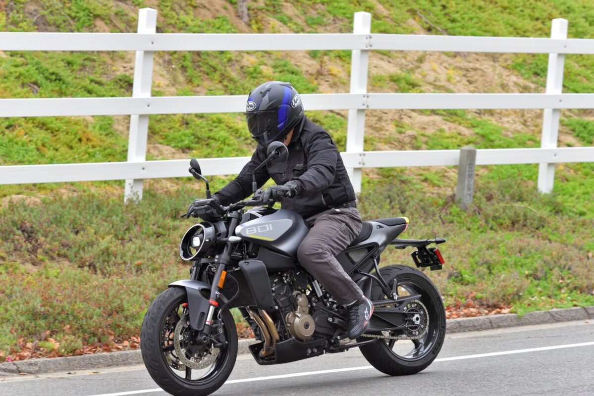 Revisão do MD Ride «Motorcycleaily.com - Notícias de motocicletas, editoriais, análises de produtos e análises de bicicleta