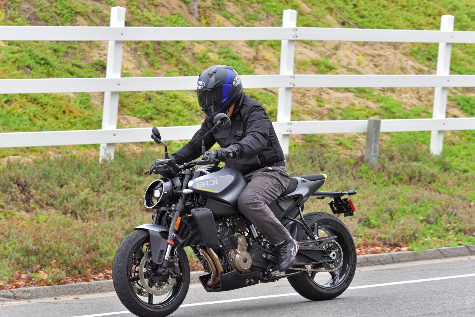 Revisão do MD Ride «Motorcycleaily.com - Notícias de motocicletas, editoriais, análises de produtos e análises de bicicleta