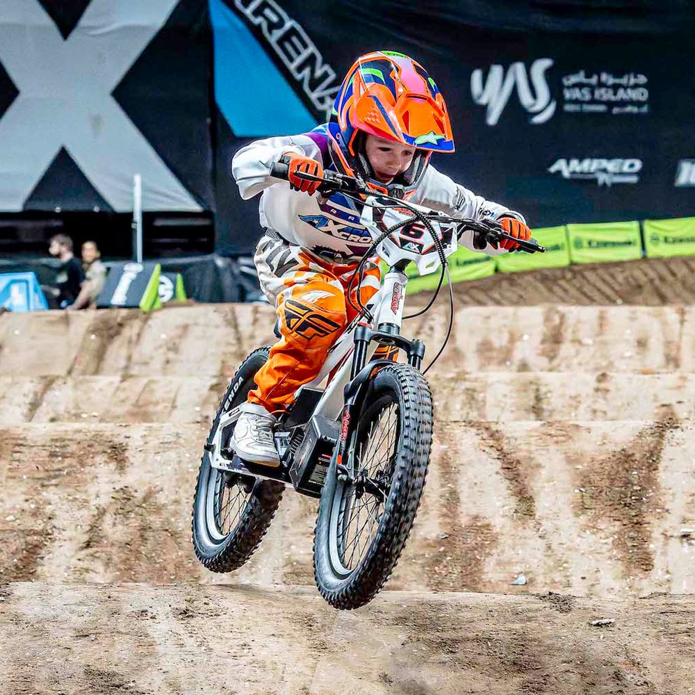 Amped Bikes traz mobilidade eletrônica para crianças para EICMA 2025 – thepack.news